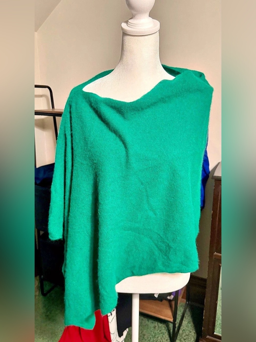InCashmere Green Cashmere Poncho
